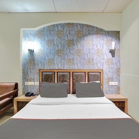 Hotel Royal Plaza Amhedabad Dış mekan fotoğraf