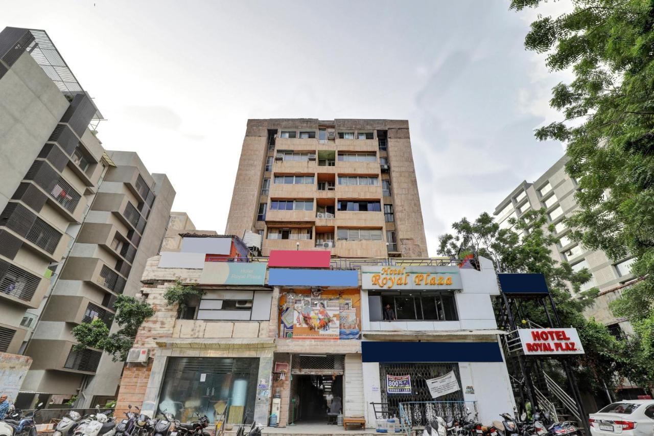 Hotel Royal Plaza Amhedabad Dış mekan fotoğraf