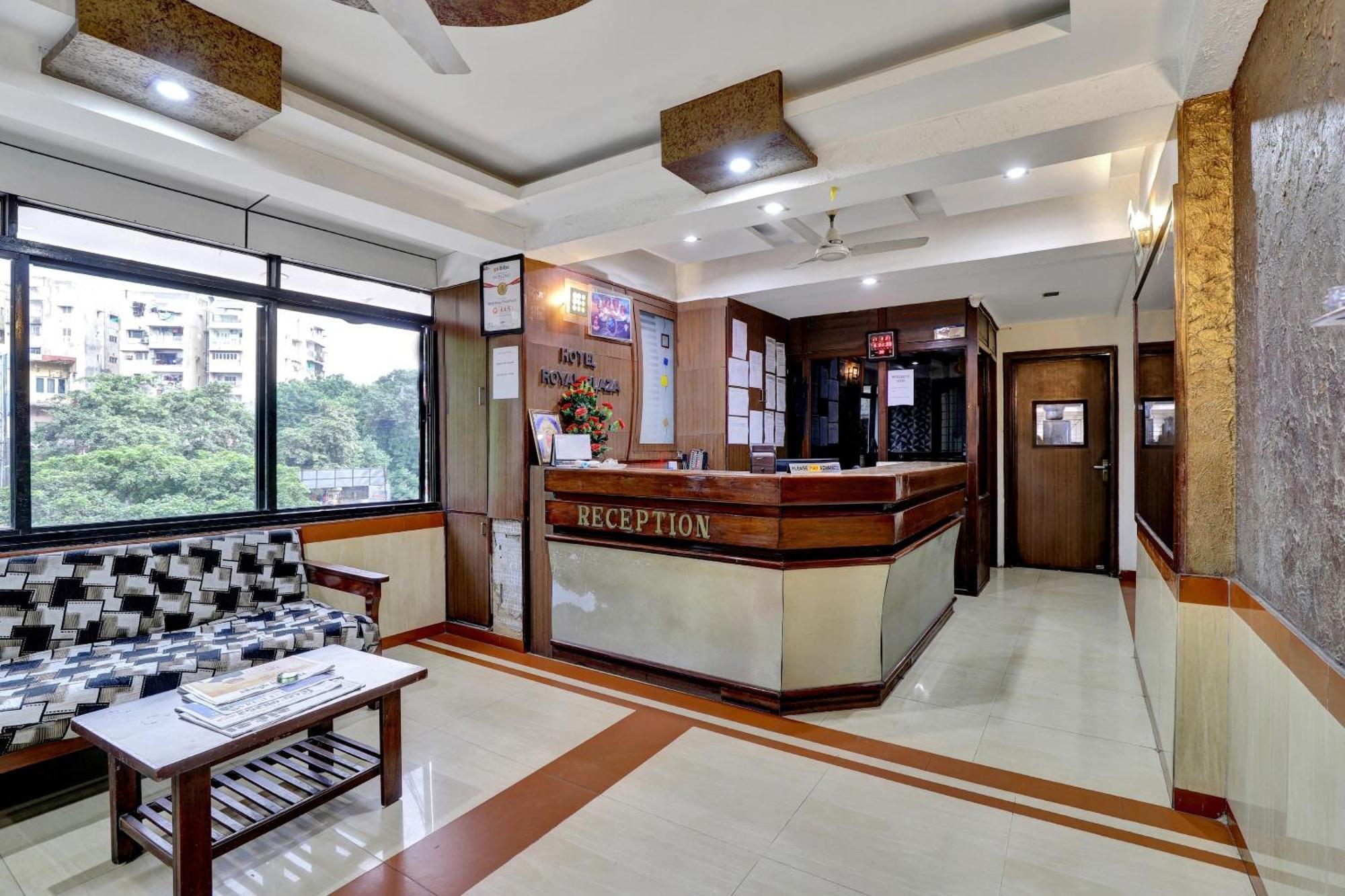 Hotel Royal Plaza Amhedabad Dış mekan fotoğraf